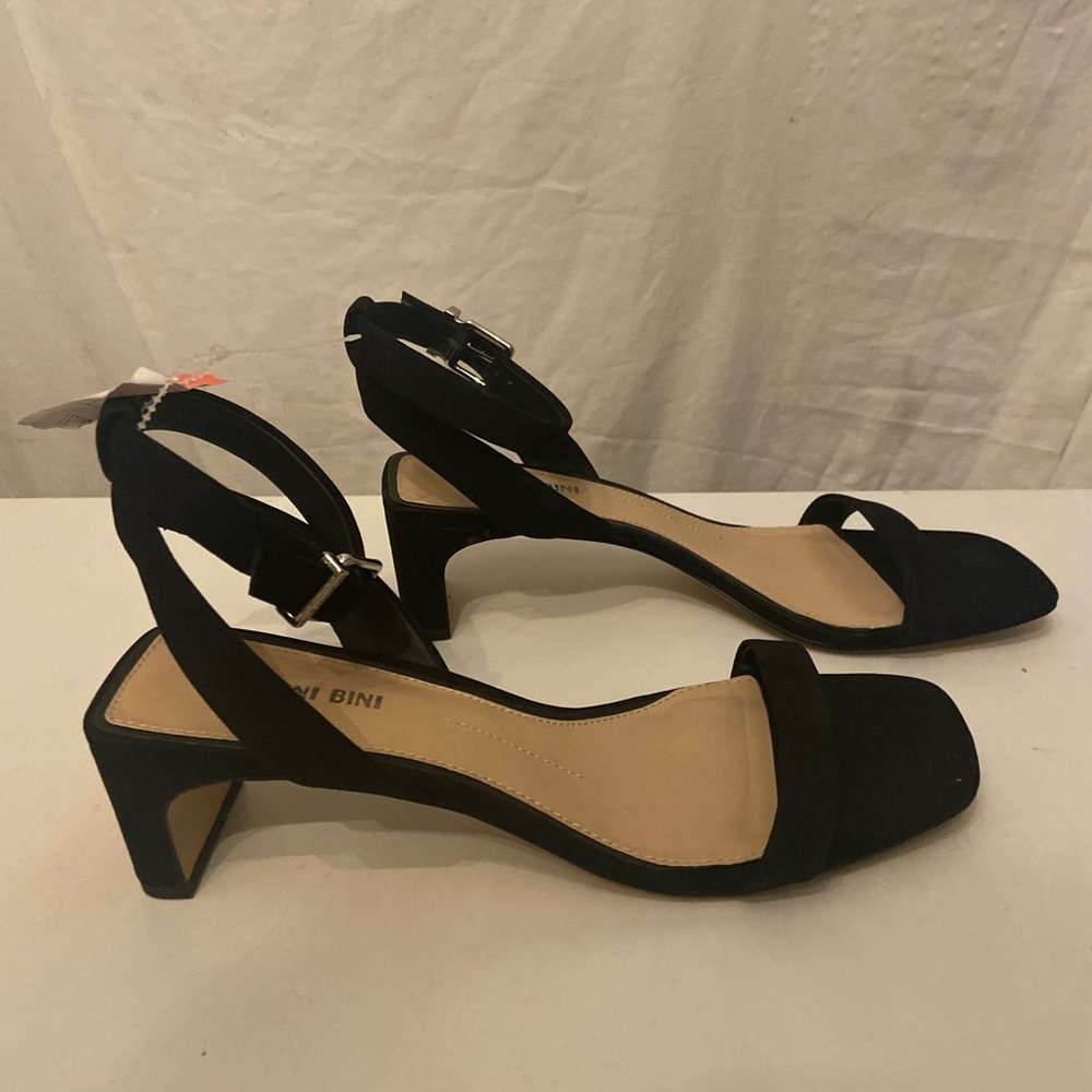 Gianni Bini black suede sandals size 10 NWT